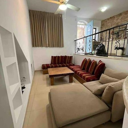 Machane Yehuda Authentic 6 Bed And Balcony Apartment Baitulmaqdis Luaran gambar